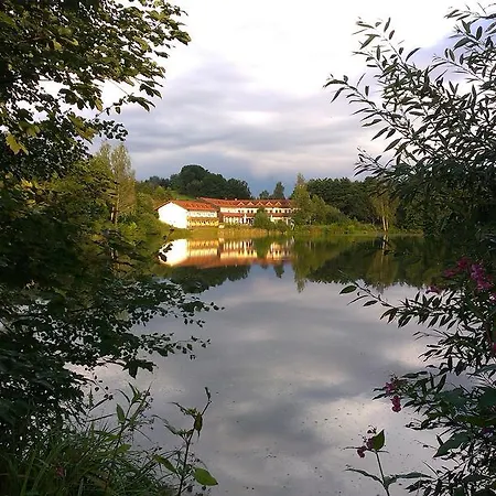 Feriendorf Am Hohen Bogen Аррах